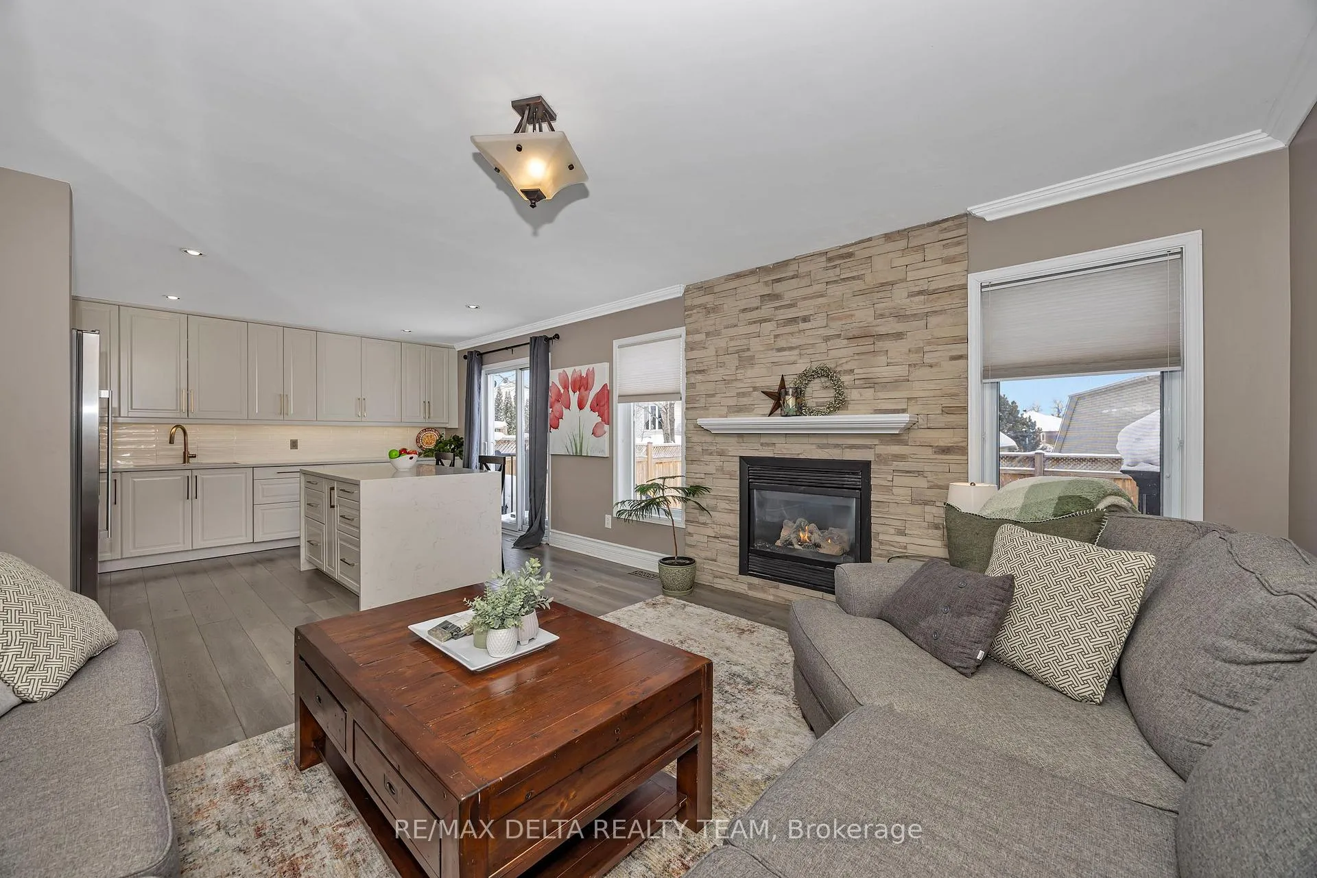 Photo 5 of 39 Sunvale Way, Ottawa, Barrhaven East — HOMEH