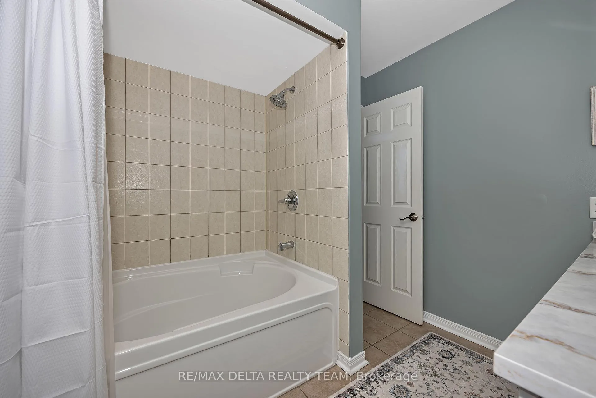 Photo 22 of 39 Sunvale Way, Ottawa, Barrhaven East — HOMEH
