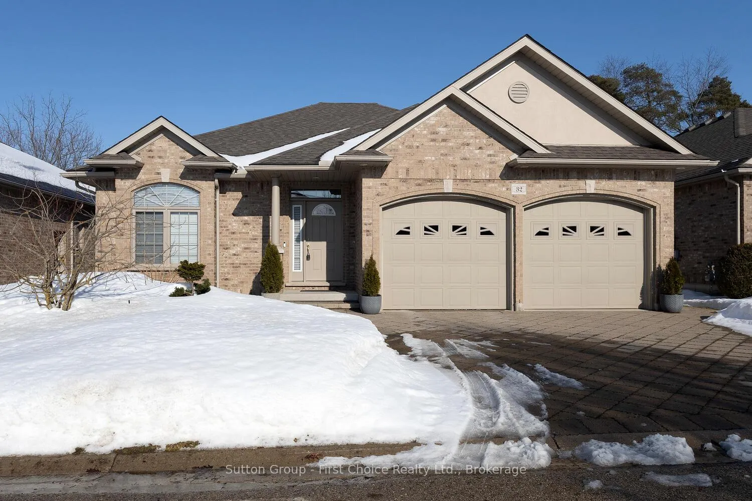Photo 1 of 32 North Pointe Drive, Stratford — HOMEH