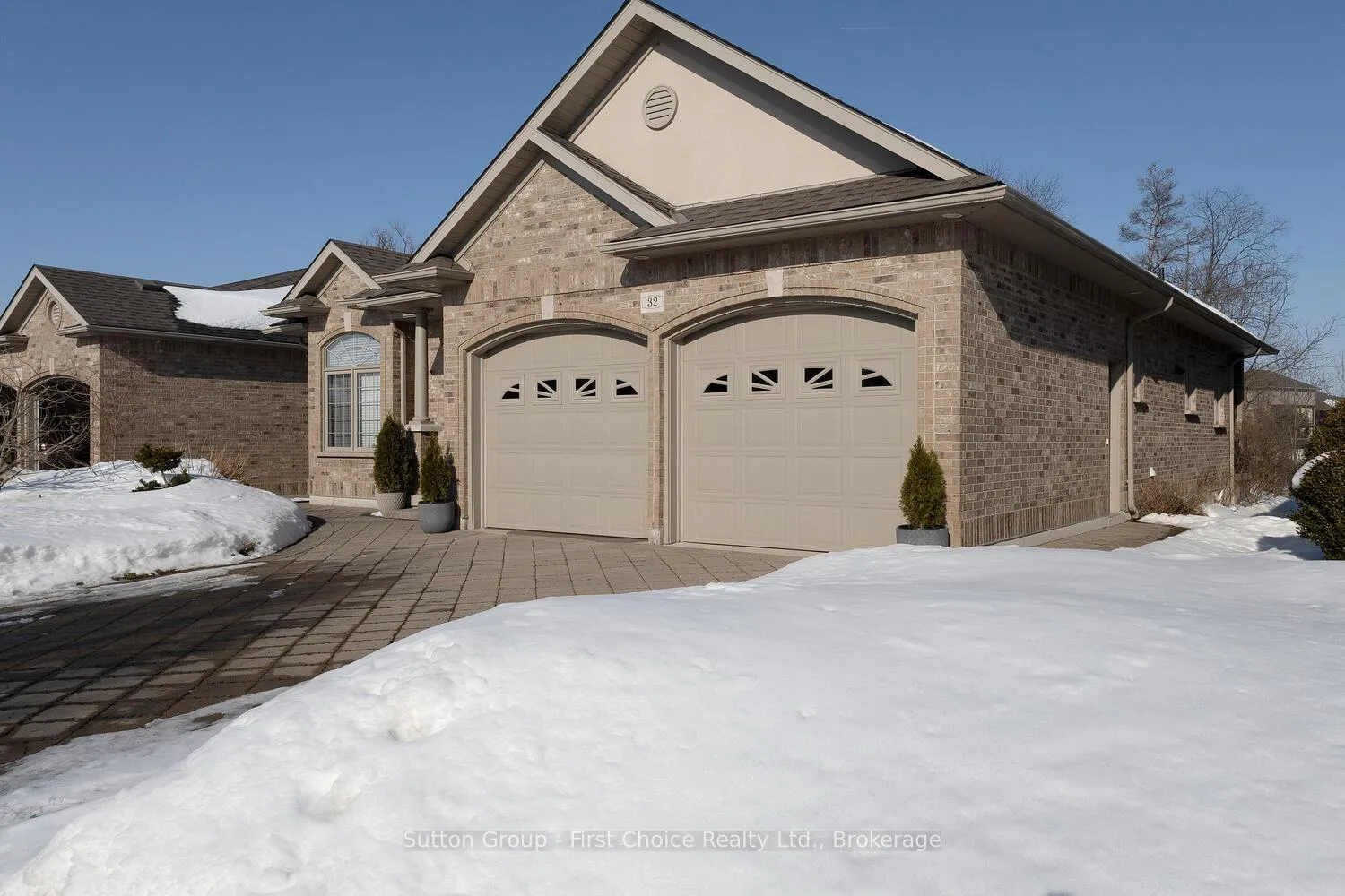 Photo 3 of 32 North Pointe Drive, Stratford — HOMEH