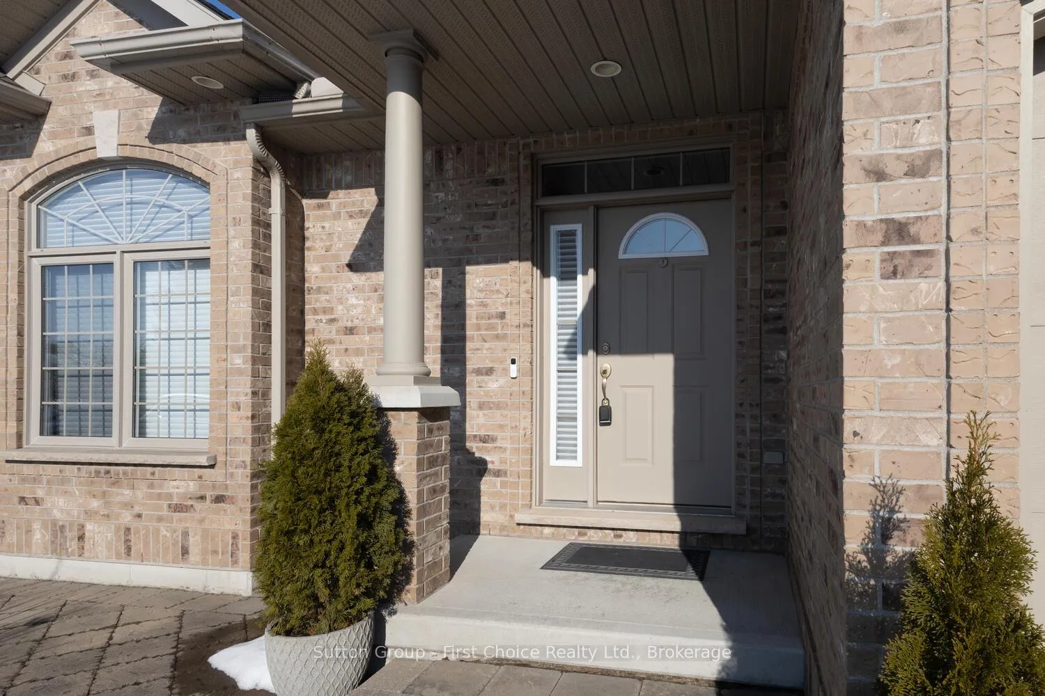 Photo 4 of 32 North Pointe Drive, Stratford — HOMEH