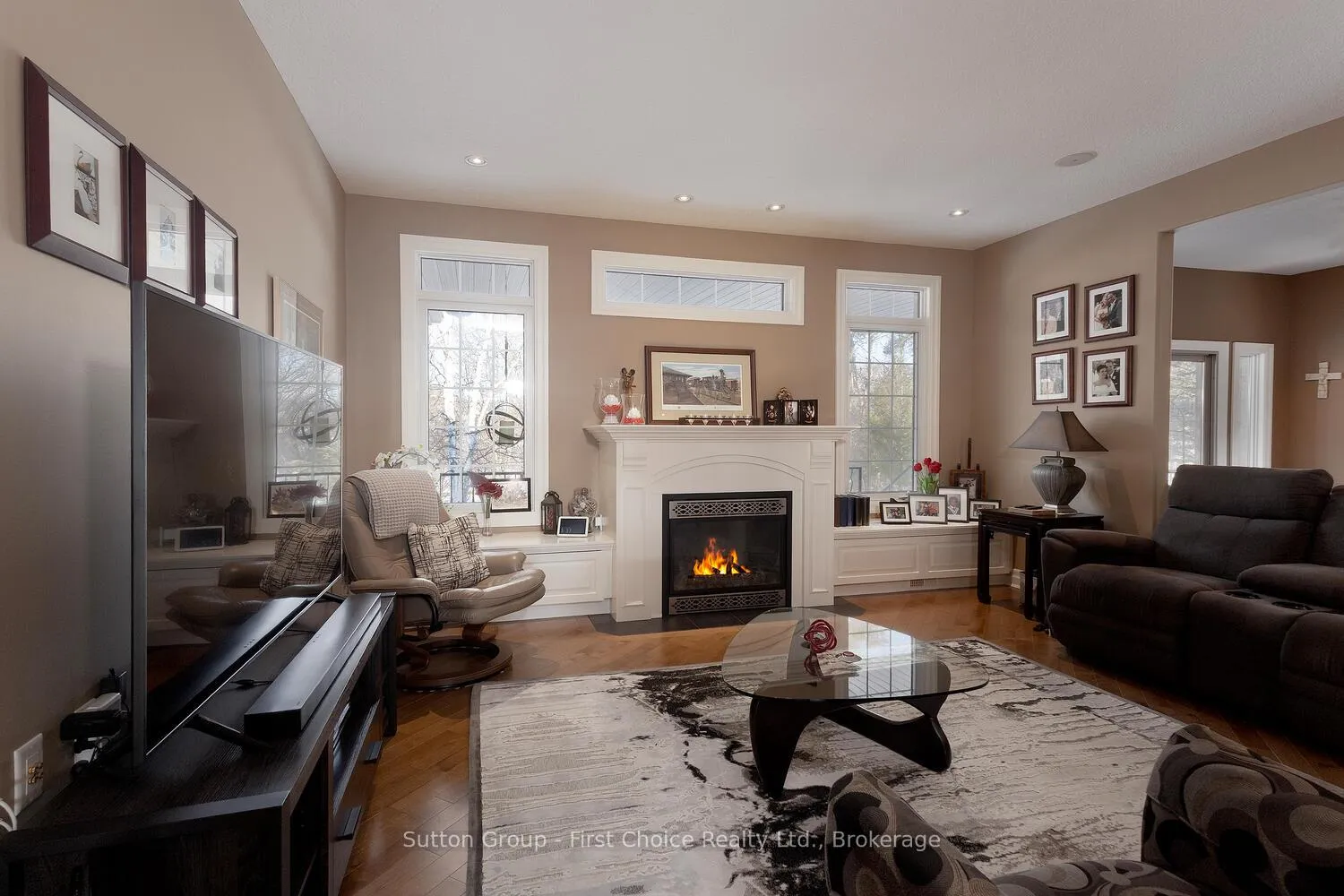 Photo 8 of 32 North Pointe Drive, Stratford — HOMEH