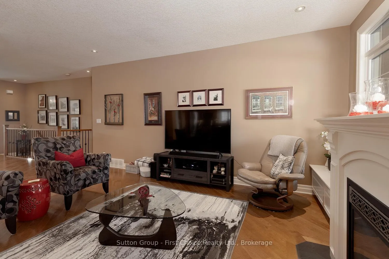 Photo 10 of 32 North Pointe Drive, Stratford — HOMEH