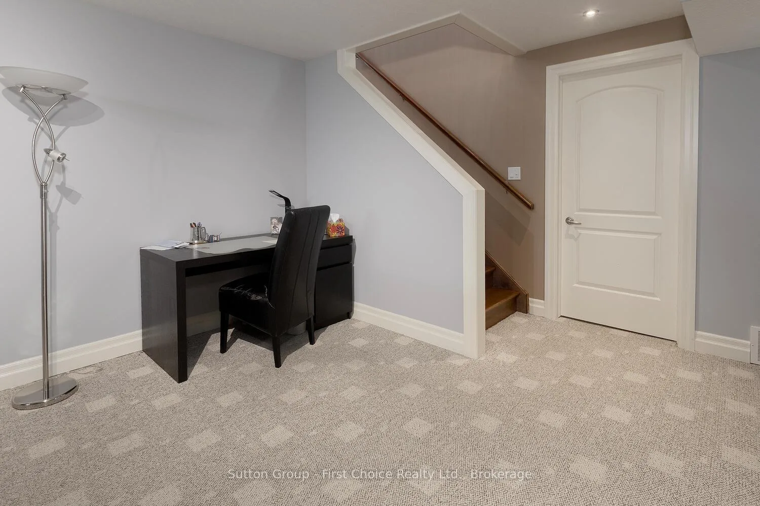 Photo 31 of 32 North Pointe Drive, Stratford — HOMEH