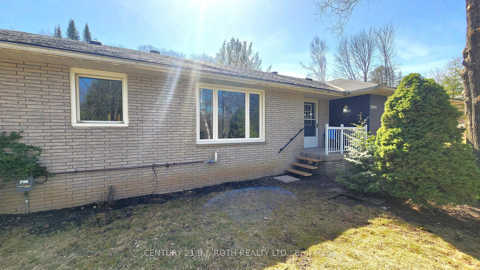 Photo 6 of 3909 Guest Road, Innisfil, Rural Innisfil — HOMEH