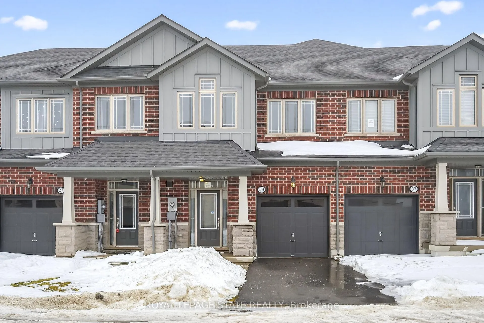 Front of 33 Admiral Road