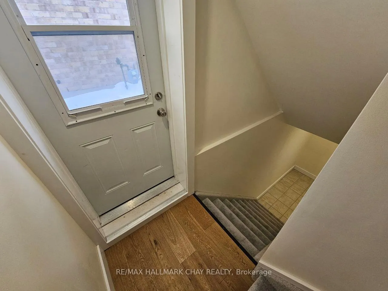 Photo 3 of Unit Lower, 47 Lake Crescent, Barrie, Holly — HOMEH