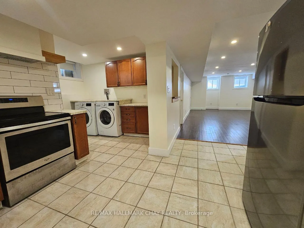 Photo 9 of Unit Lower, 47 Lake Crescent, Barrie, Holly — HOMEH