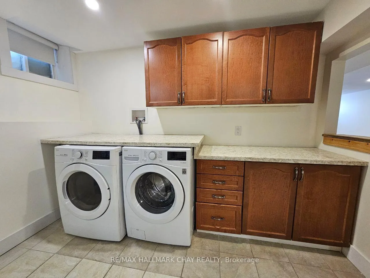 Photo 10 of Unit Lower, 47 Lake Crescent, Barrie, Holly — HOMEH