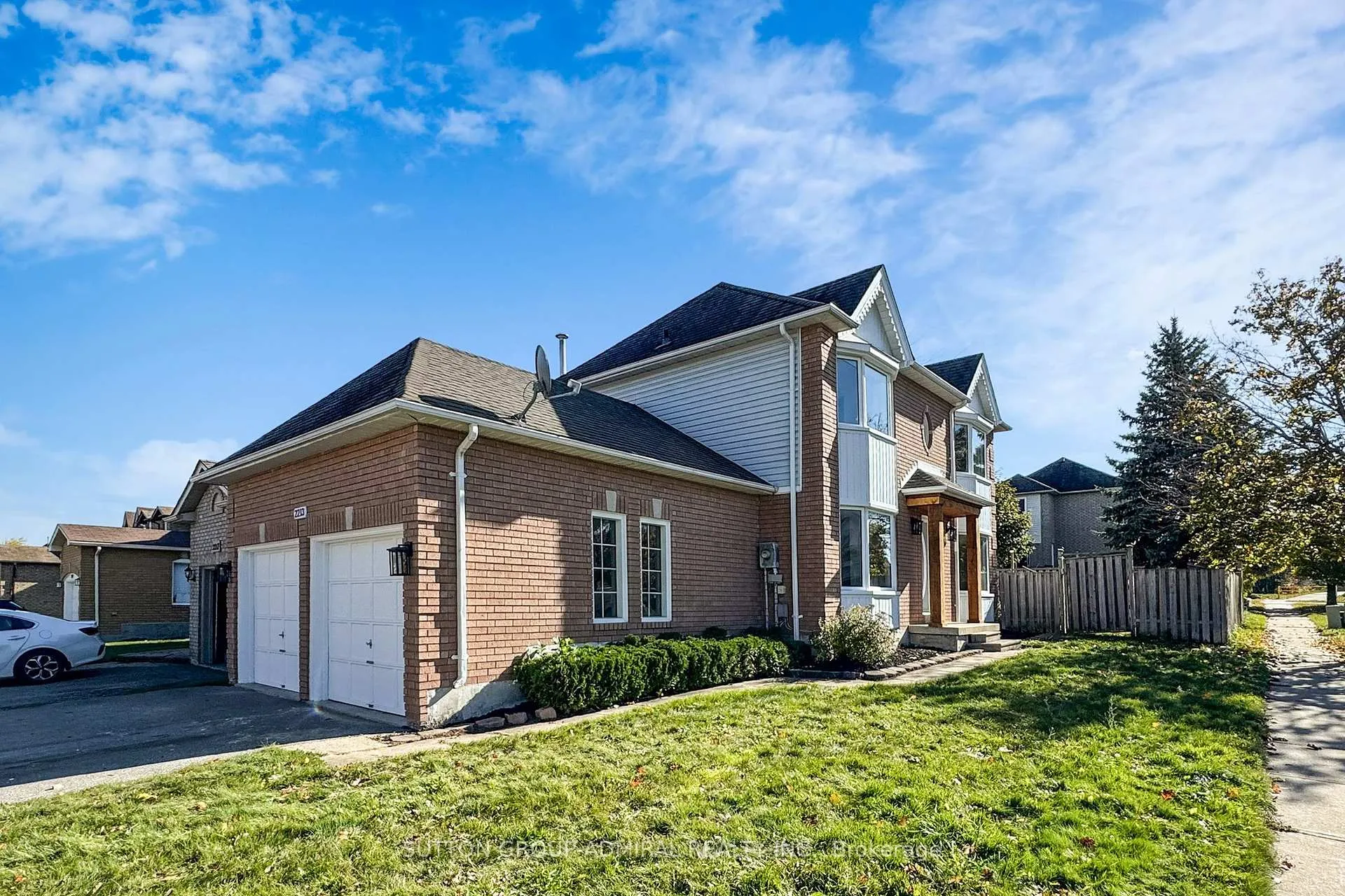 Photo 2 of 2213 Chalmers Crescent, Innisfil, Alcona — HOMEH