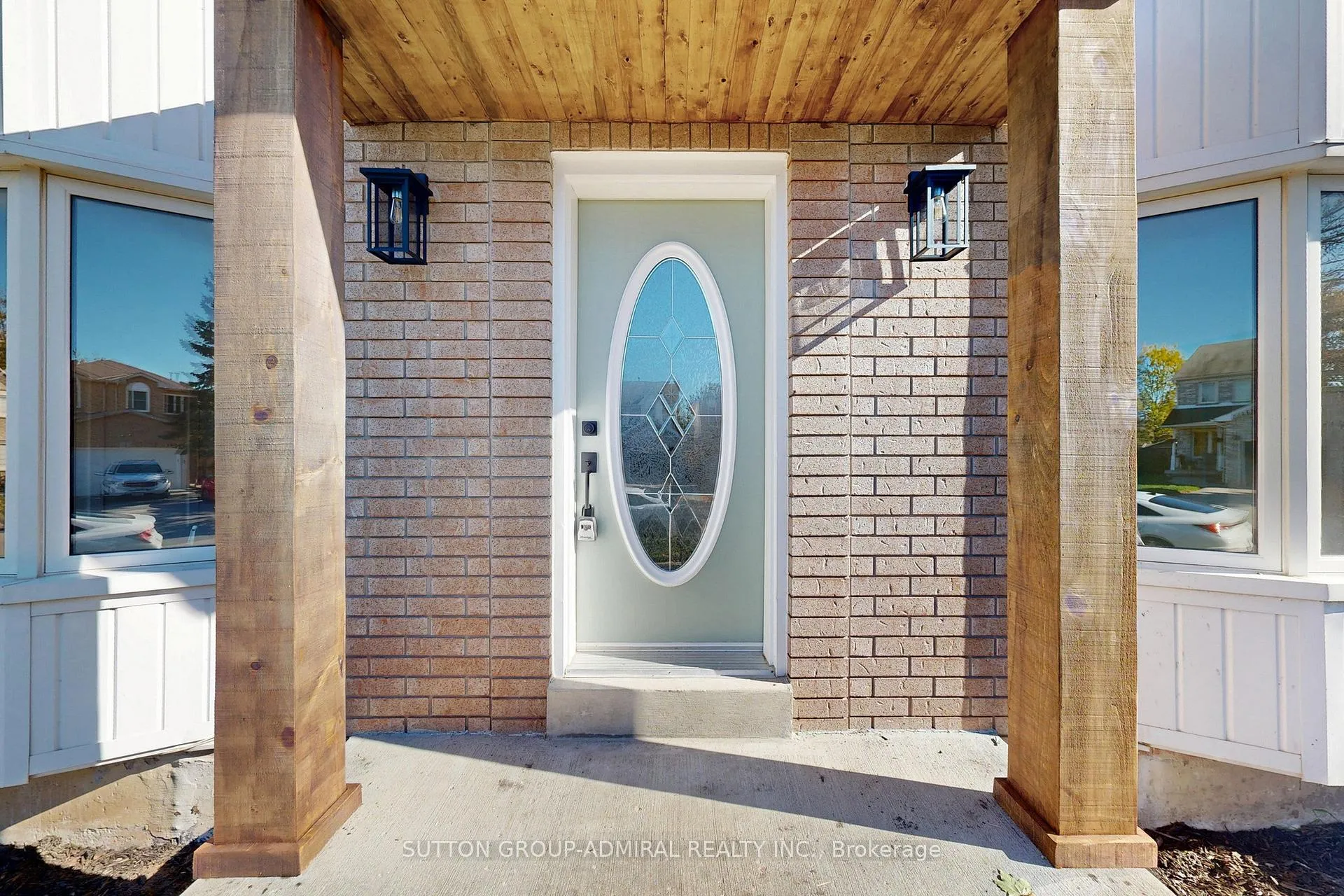 Photo 3 of 2213 Chalmers Crescent, Innisfil, Alcona — HOMEH