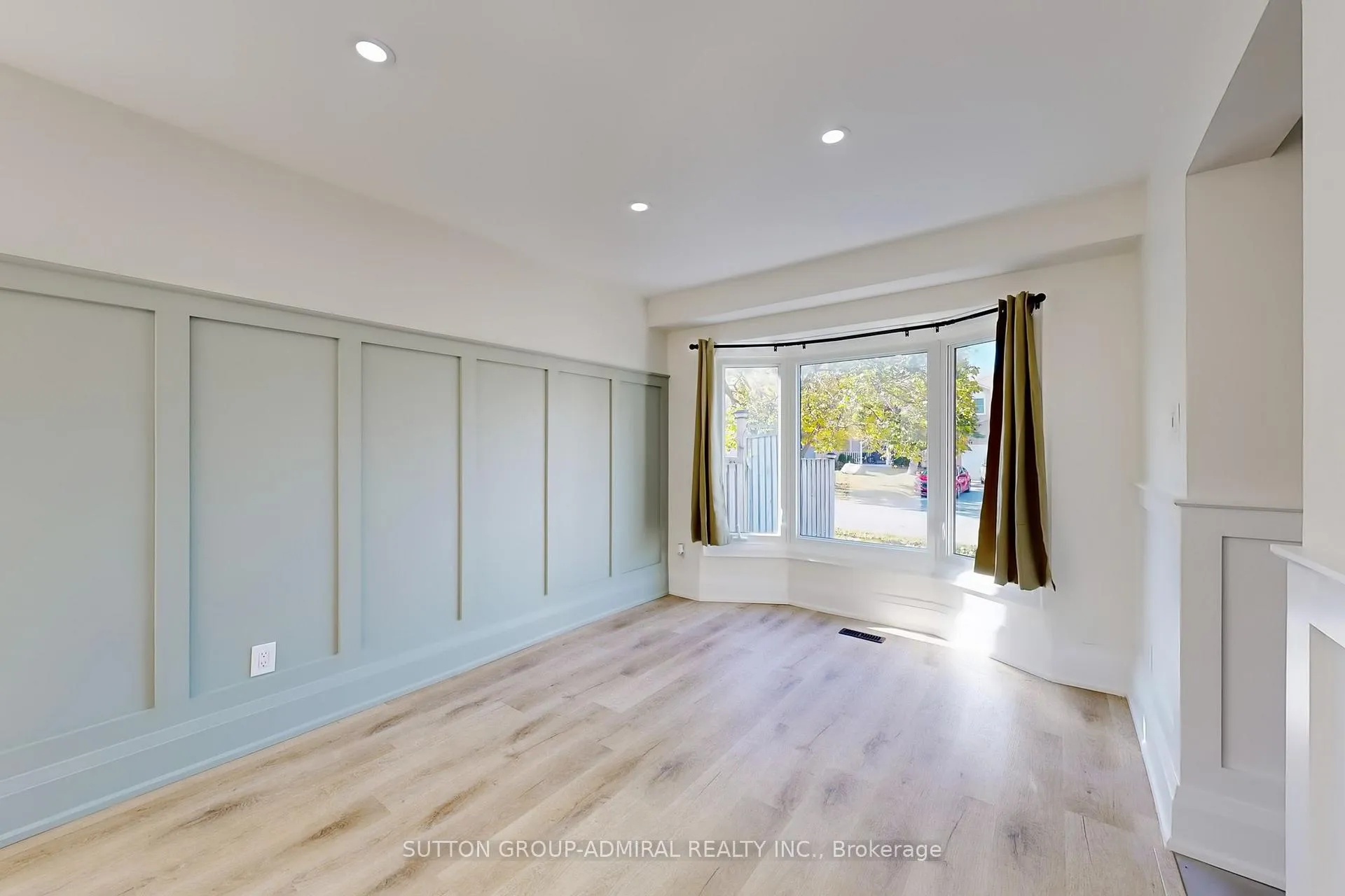 Photo 13 of 2213 Chalmers Crescent, Innisfil, Alcona — HOMEH