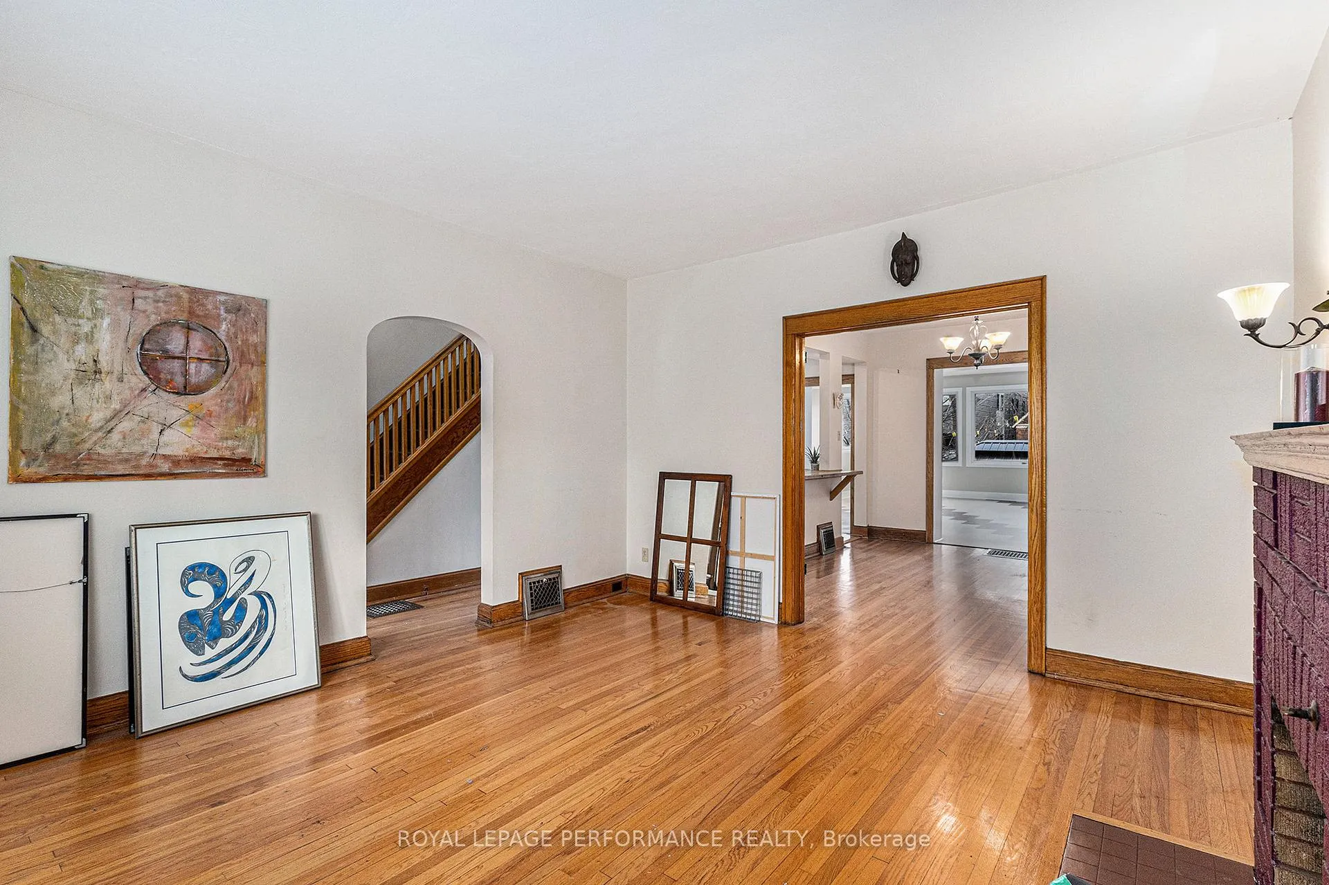 Photo 3 of 107 Russell Avenue, Ottawa, Sandy Hill — HOMEH