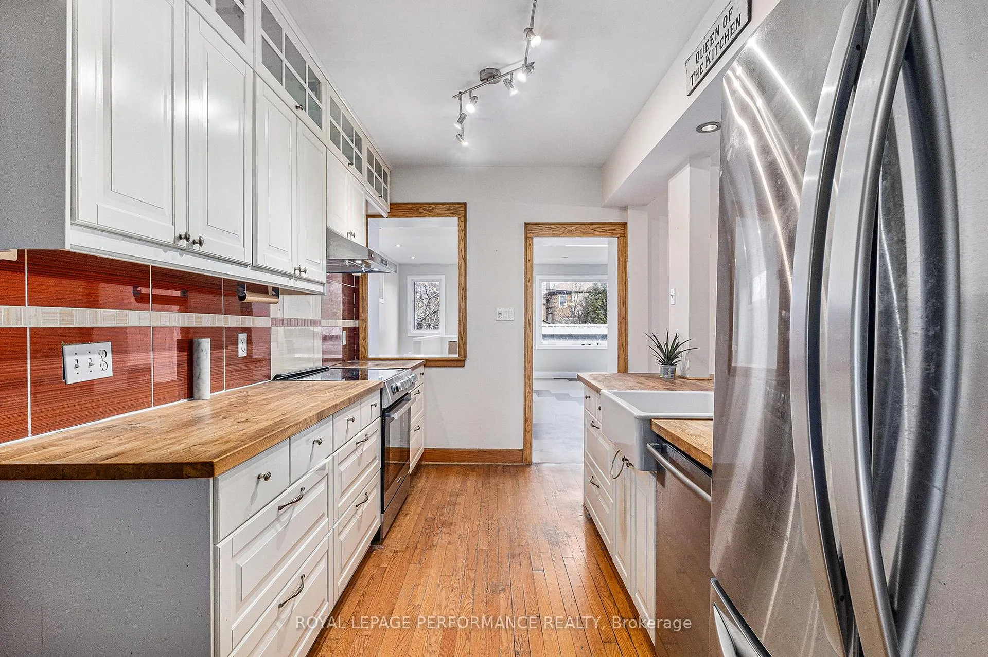 Photo 7 of 107 Russell Avenue, Ottawa, Sandy Hill — HOMEH