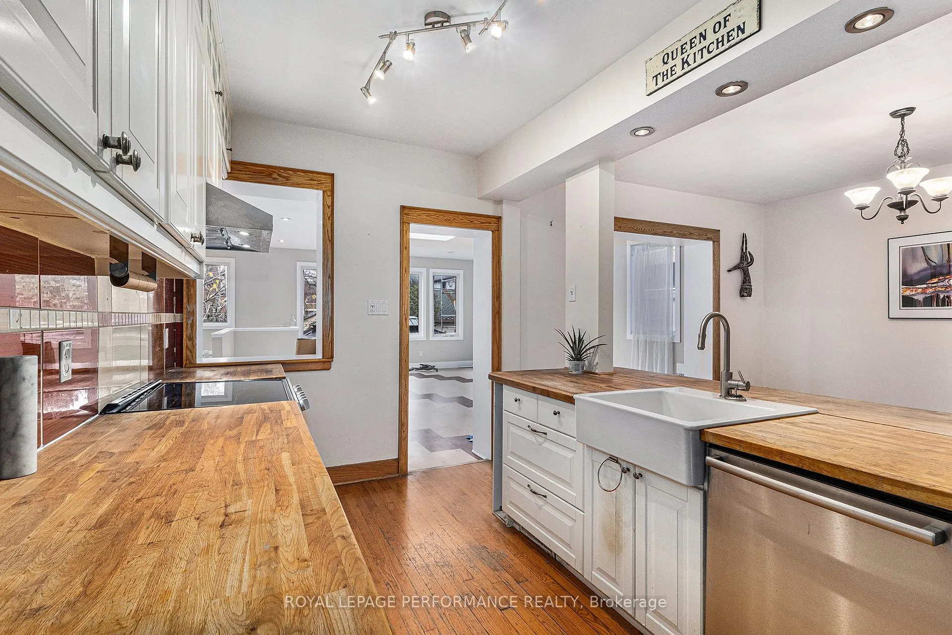 Photo 8 of 107 Russell Avenue, Ottawa, Sandy Hill — HOMEH