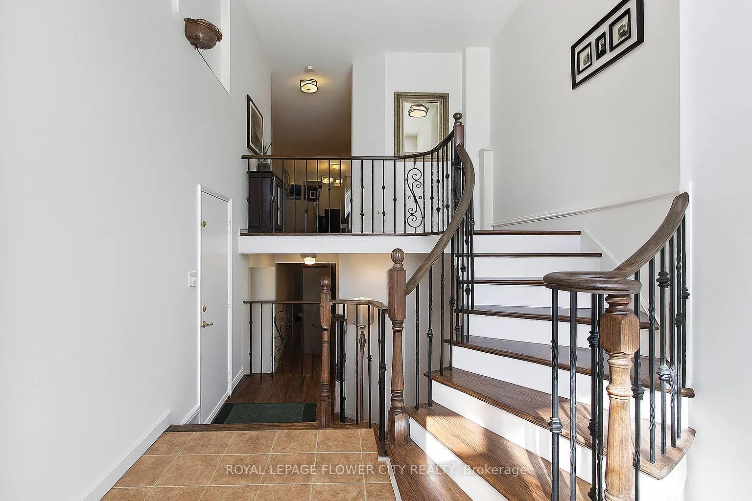 Photo 2 of 9 Maddybeth Crescent, Brampton, Bram West — HOMEH