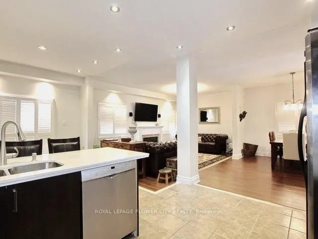 Photo 7 of 9 Maddybeth Crescent, Brampton, Bram West — HOMEH