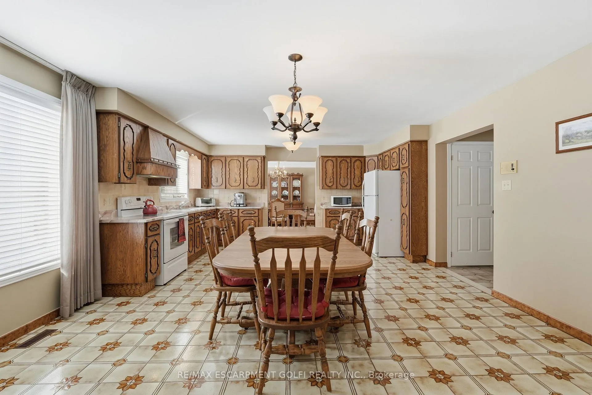 Photo 11 of 383 Scenic Drive, Hamilton, Westcliffe — HOMEH