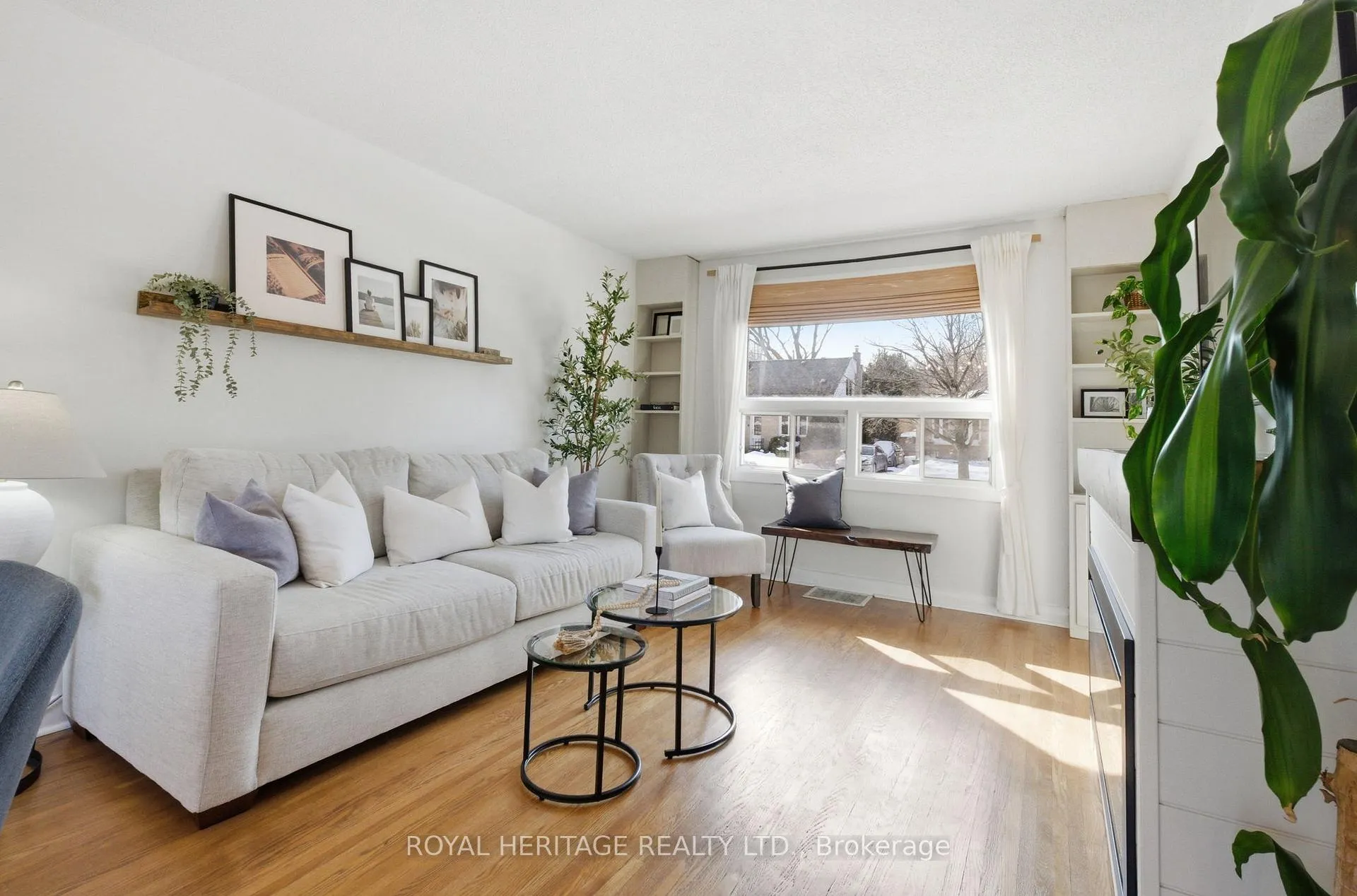 Photo 8 of 36 Forest Road, Ajax, South East — HOMEH