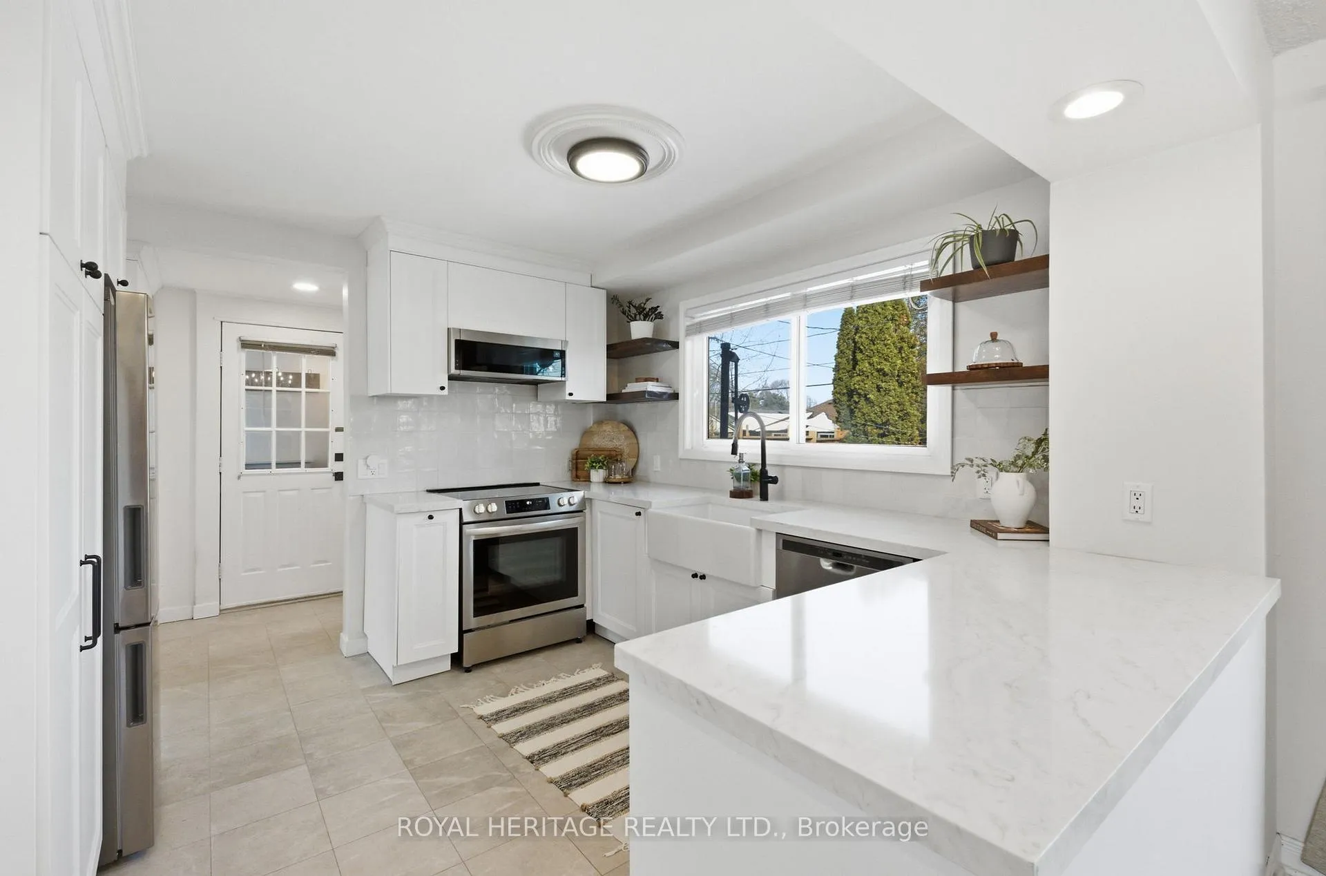 Photo 10 of 36 Forest Road, Ajax, South East — HOMEH