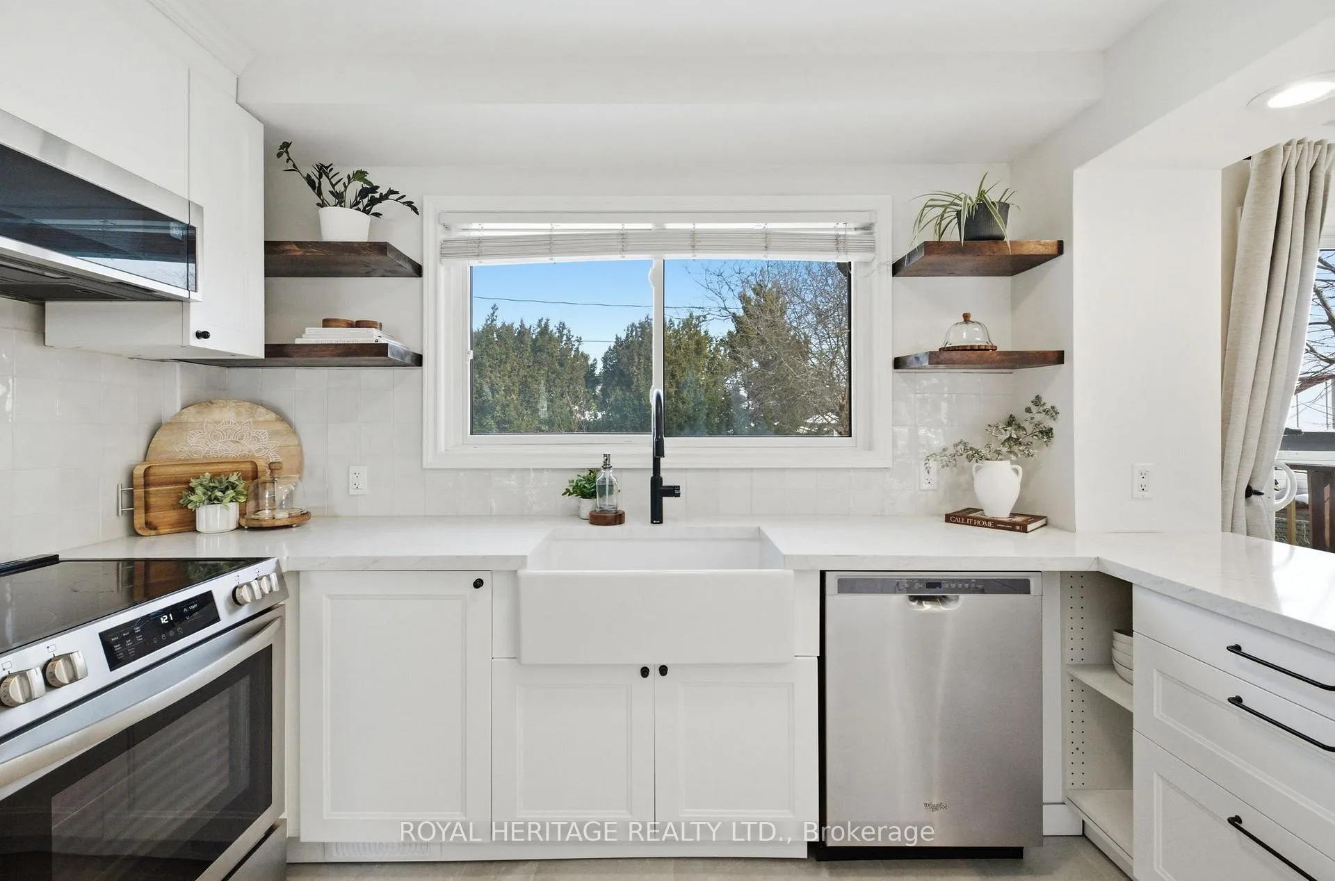 Photo 12 of 36 Forest Road, Ajax, South East — HOMEH