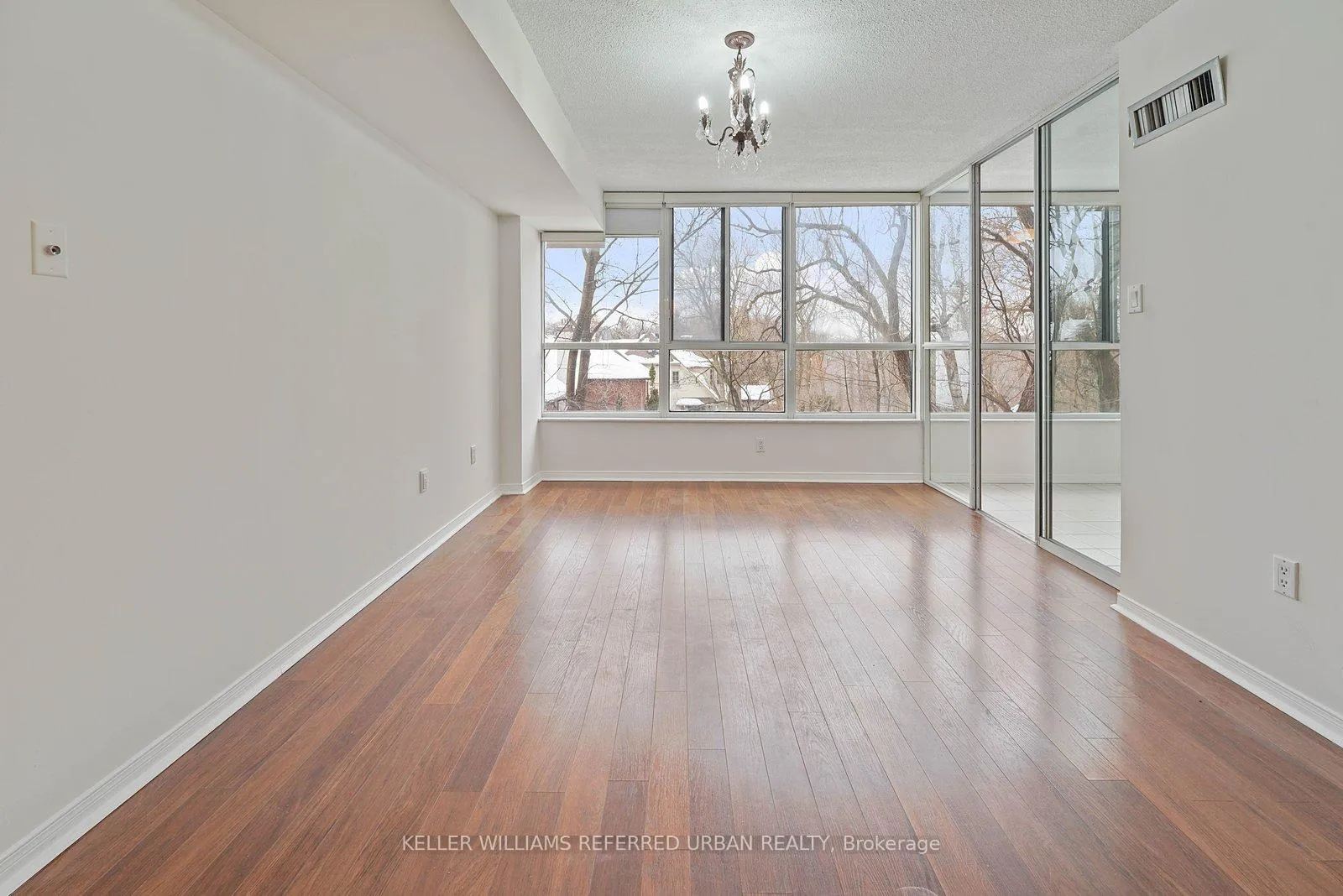 Photo 2 of Unit 404, 10 Tichester Road, Toronto, Forest Hill South — HOMEH