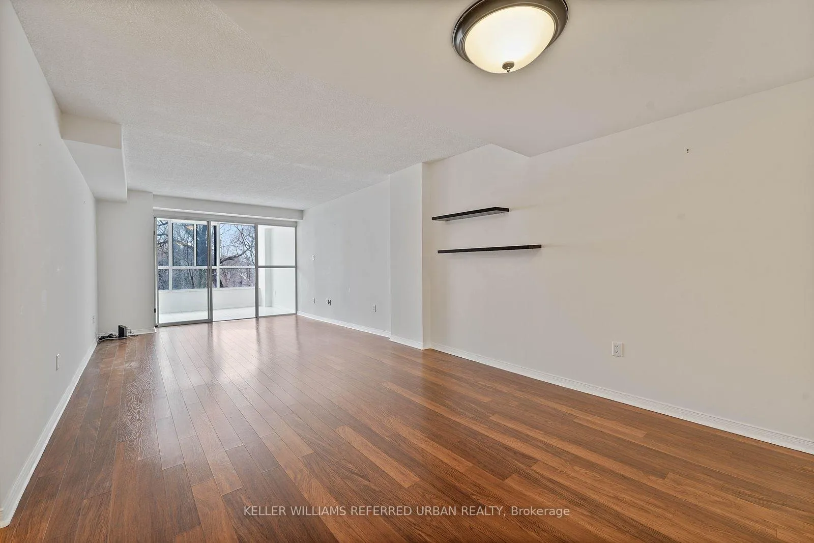 Photo 4 of Unit 404, 10 Tichester Road, Toronto, Forest Hill South — HOMEH