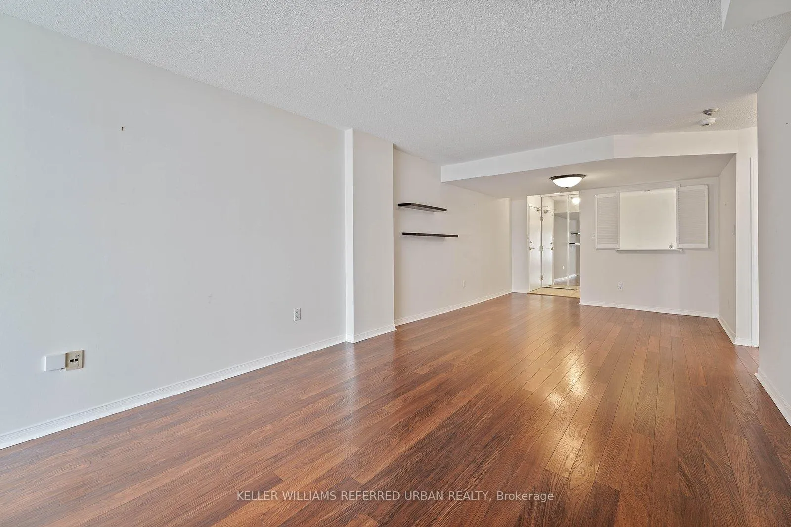 Photo 6 of Unit 404, 10 Tichester Road, Toronto, Forest Hill South — HOMEH