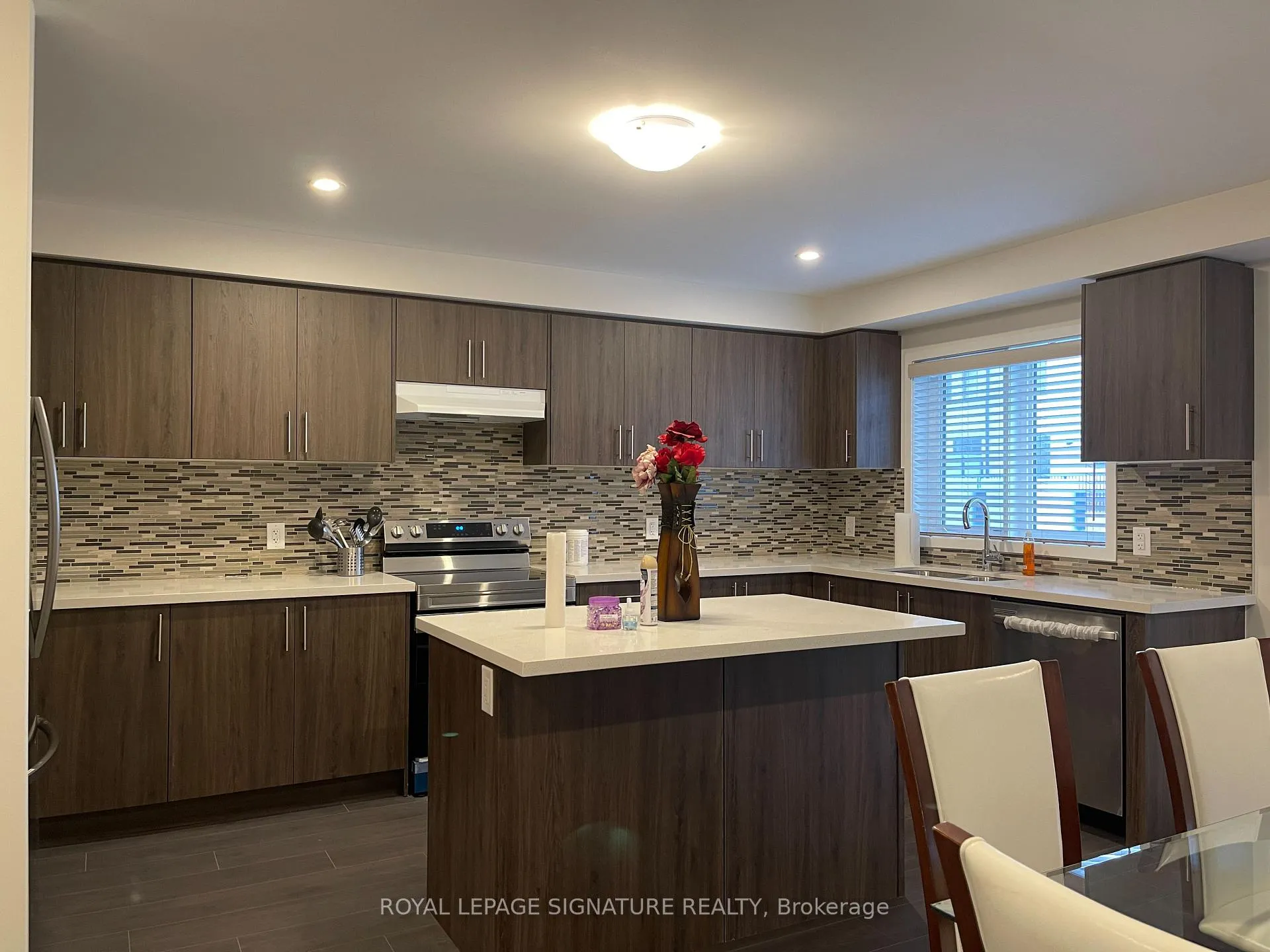 Photo 5 of 1387 Bradenton Path, Oshawa, Eastdale — HOMEH