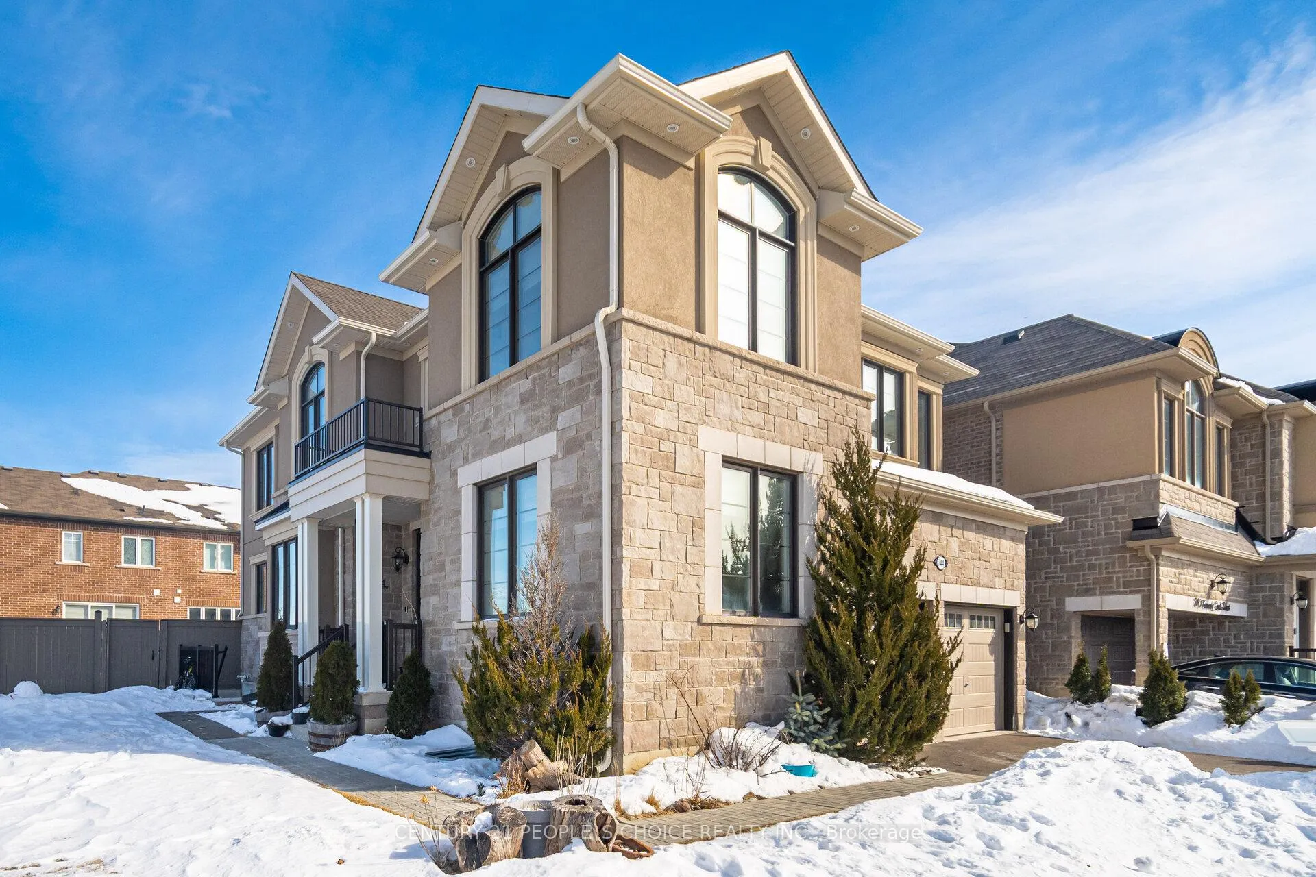Front of Unit Upper, 744 Kennedy Circle W