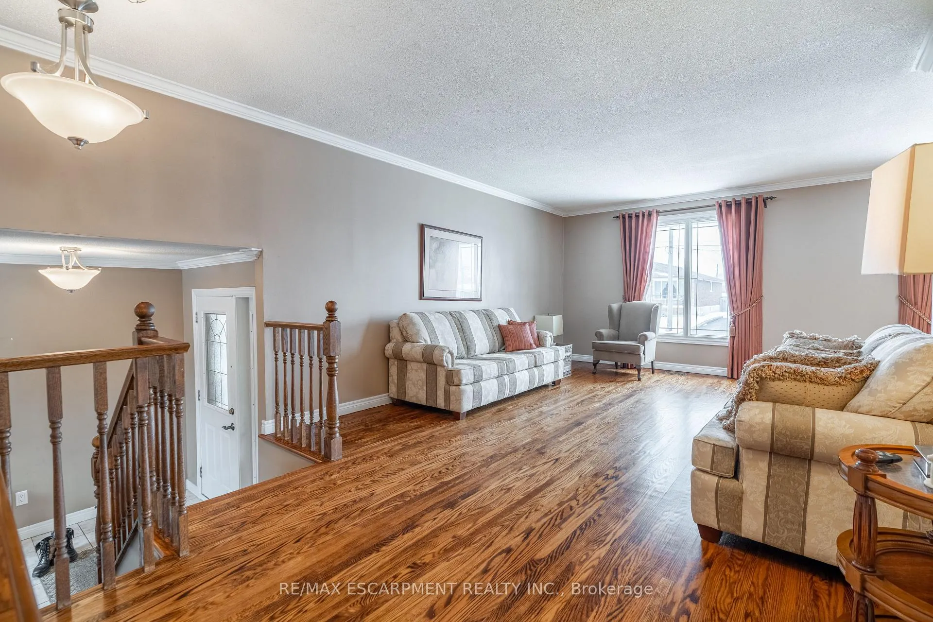 Photo 10 of 19 Valery Court, Hamilton, Gilbert — HOMEH