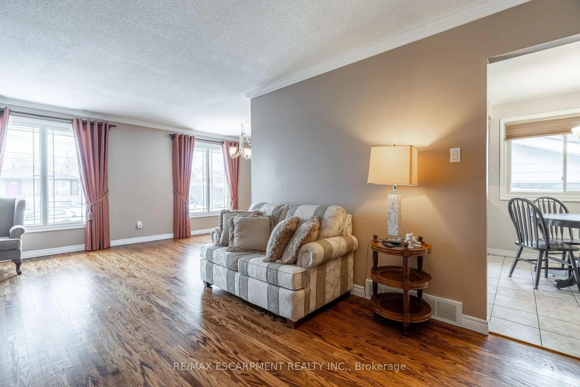Photo 11 of 19 Valery Court, Hamilton, Gilbert — HOMEH