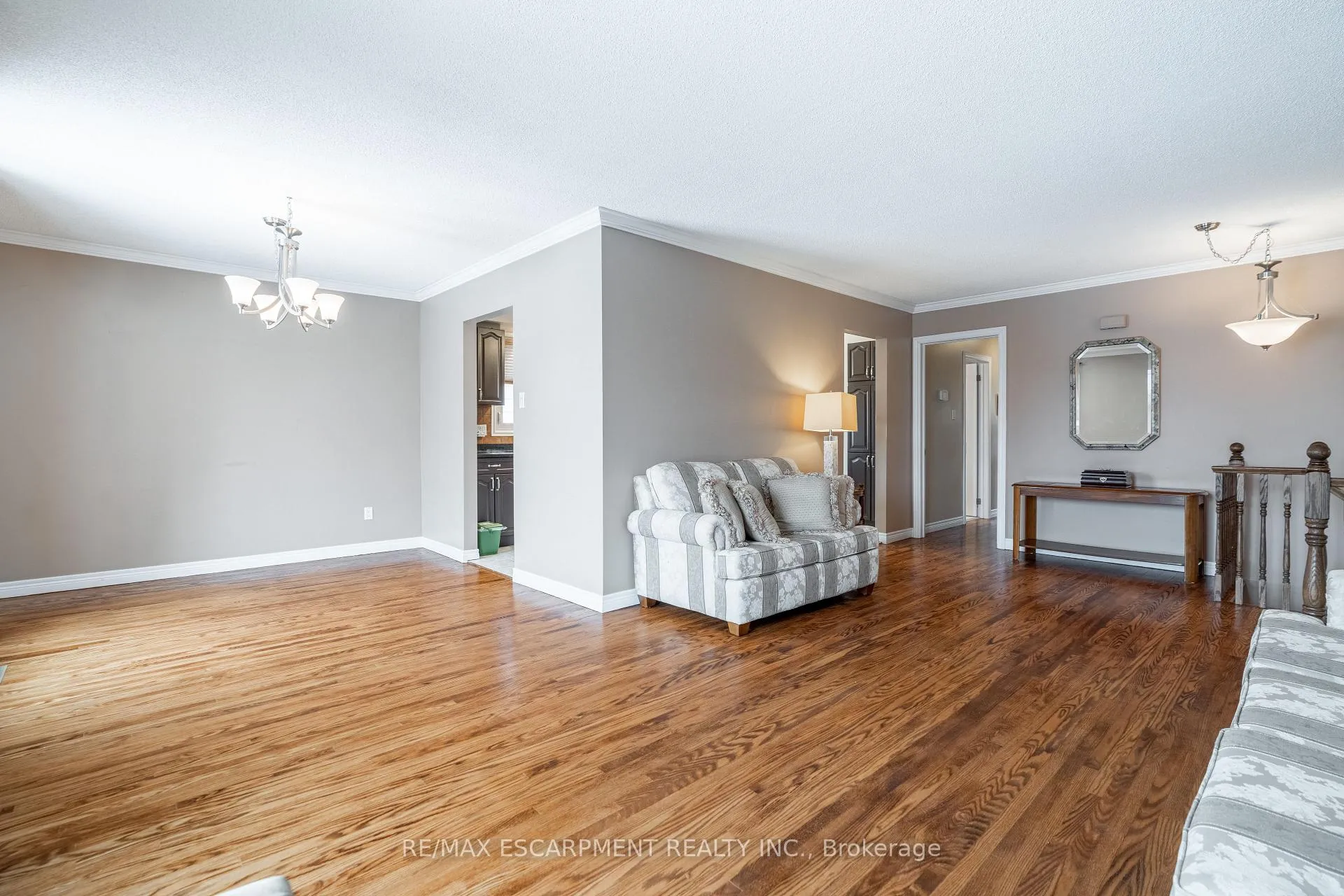 Photo 12 of 19 Valery Court, Hamilton, Gilbert — HOMEH