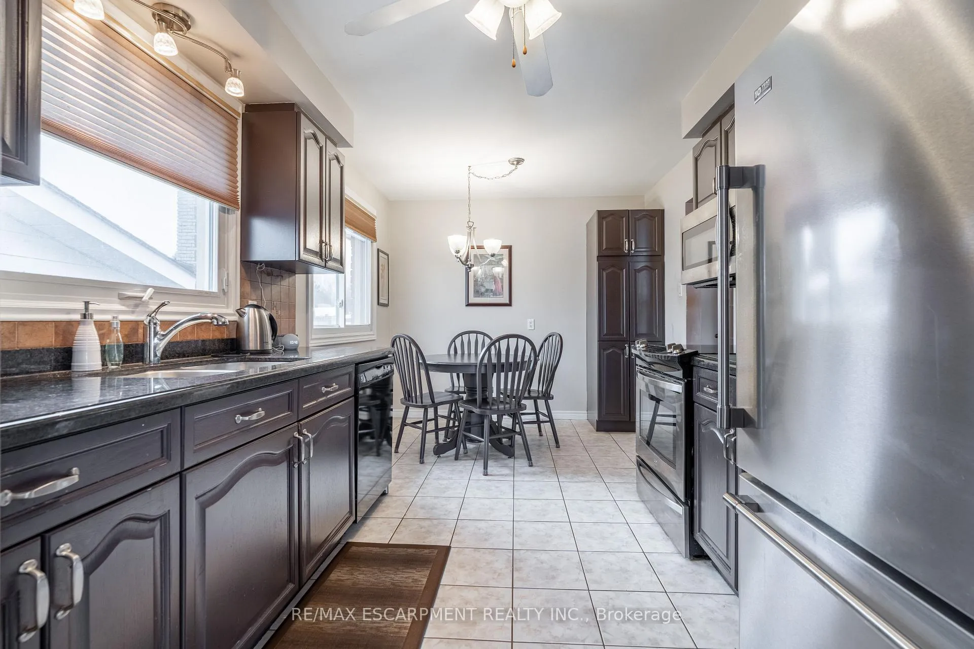 Photo 17 of 19 Valery Court, Hamilton, Gilbert — HOMEH