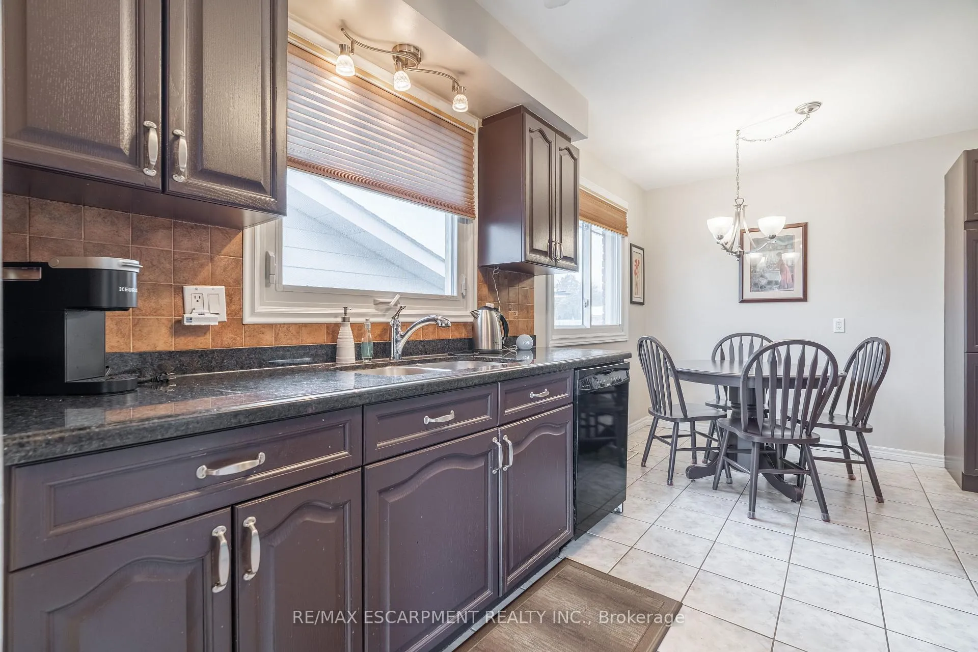 Photo 18 of 19 Valery Court, Hamilton, Gilbert — HOMEH