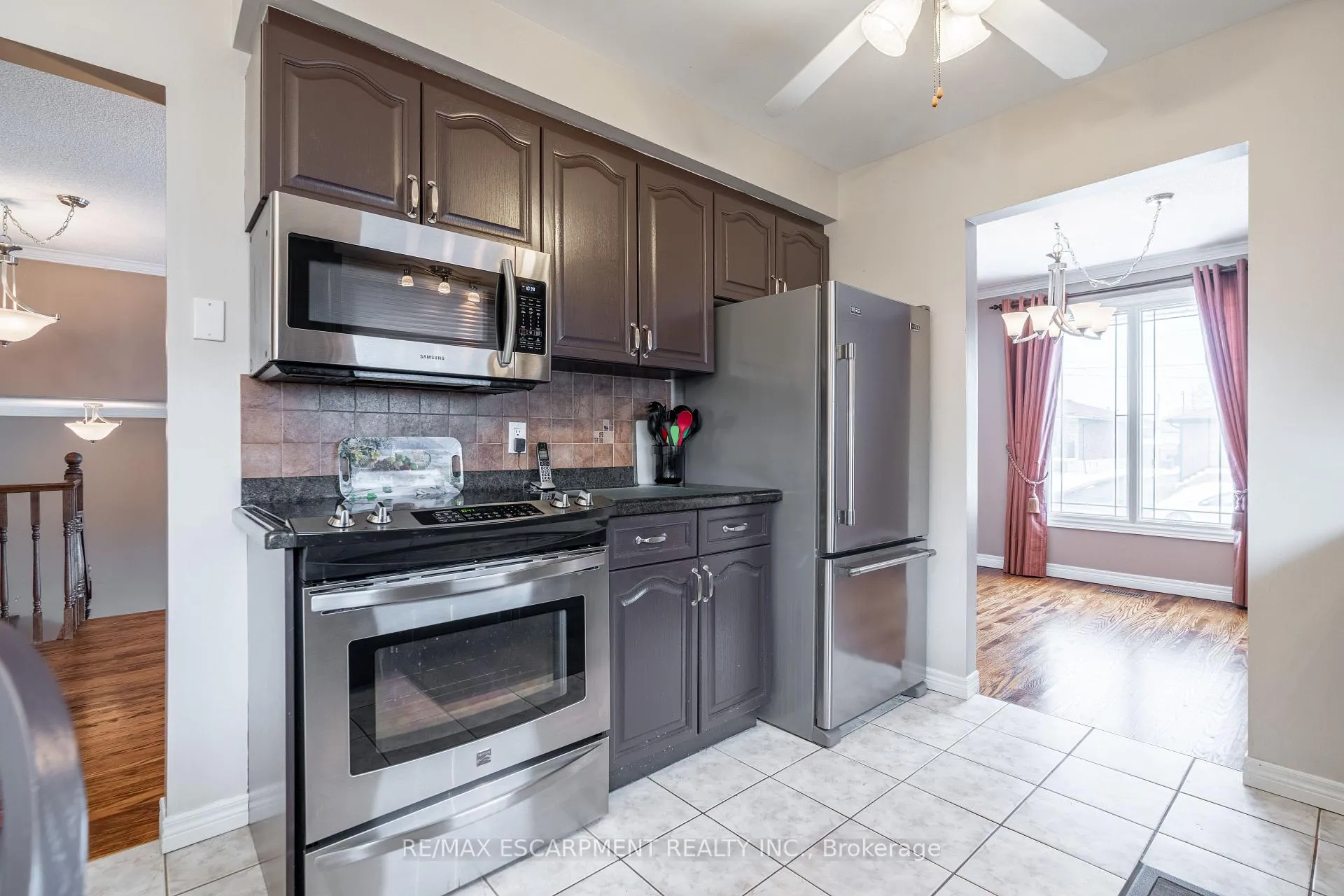 Photo 21 of 19 Valery Court, Hamilton, Gilbert — HOMEH