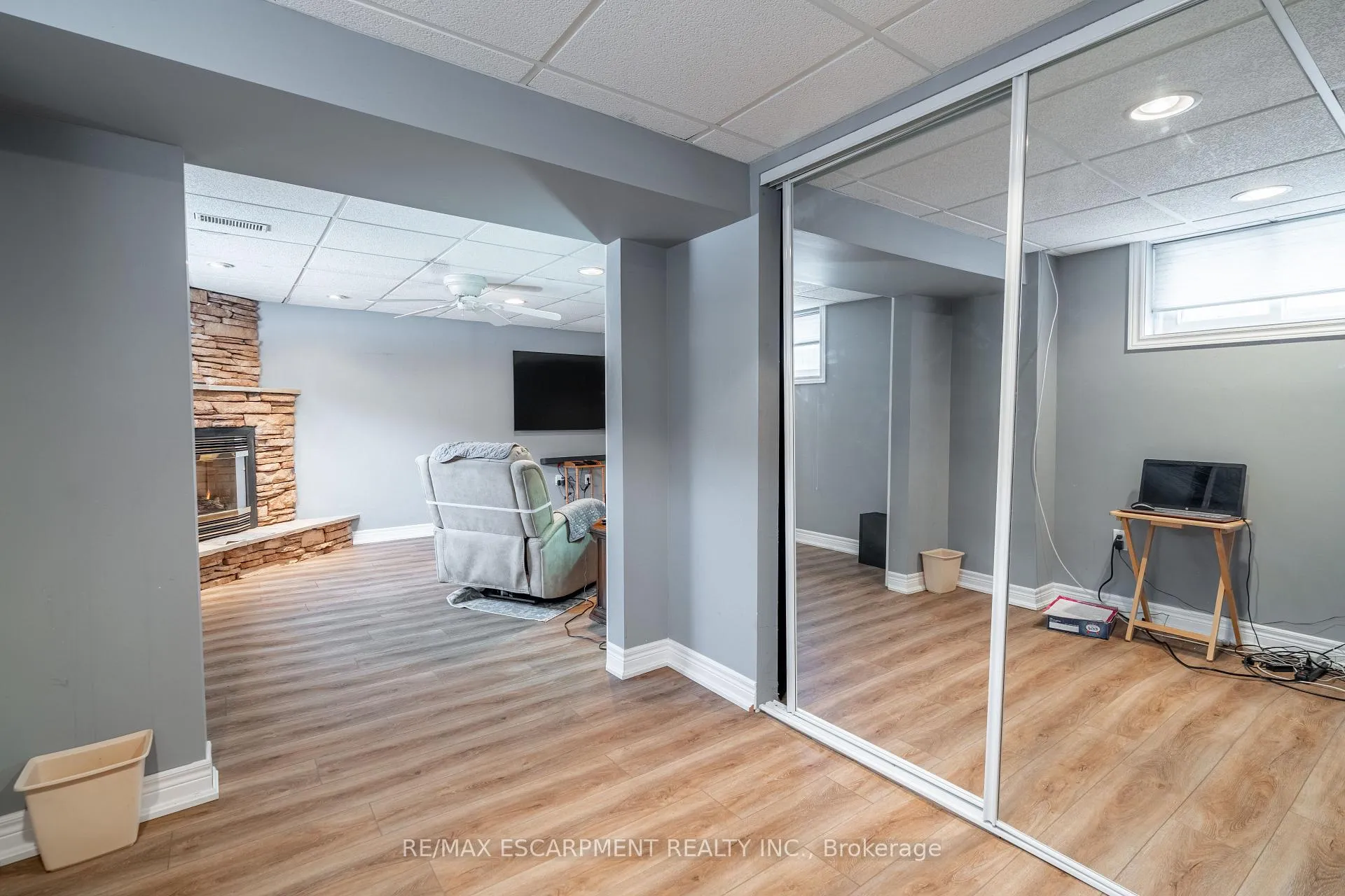 Photo 36 of 19 Valery Court, Hamilton, Gilbert — HOMEH