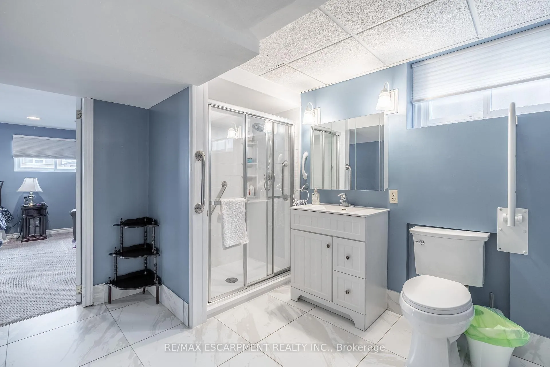 Photo 40 of 19 Valery Court, Hamilton, Gilbert — HOMEH