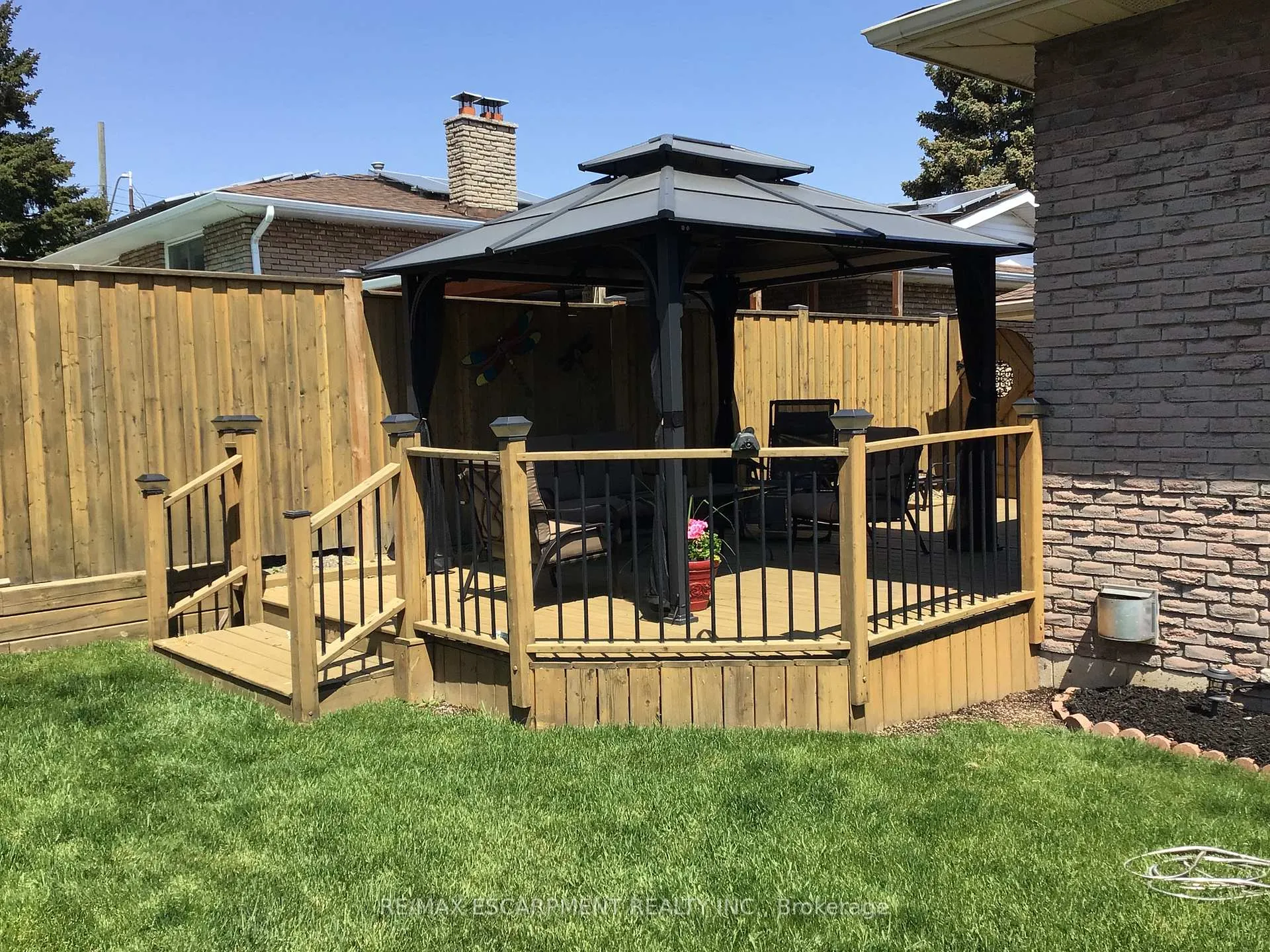 Photo 50 of 19 Valery Court, Hamilton, Gilbert — HOMEH