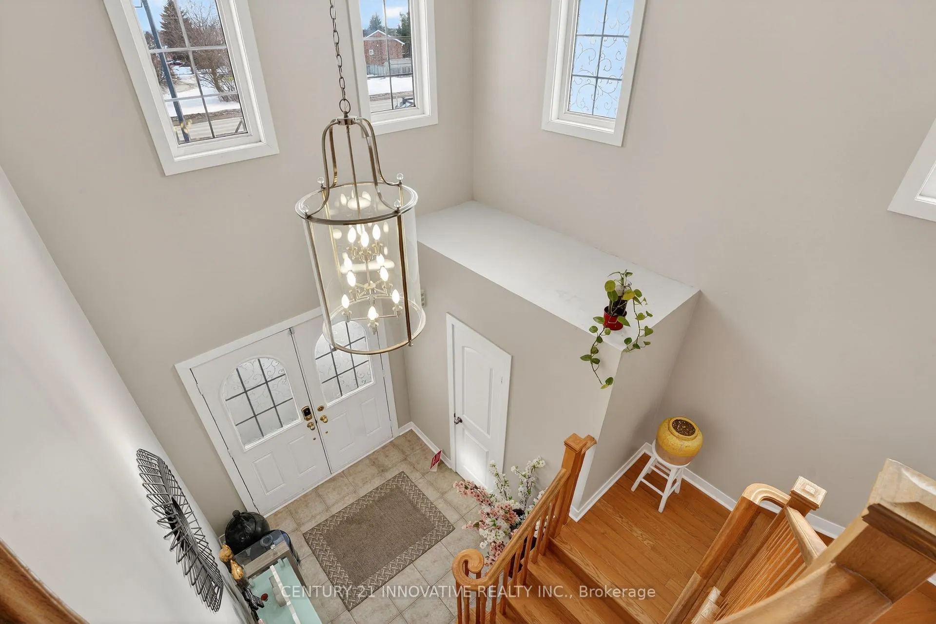 Photo 5 of 143 Jennings Drive, Clarington, Bowmanville — HOMEH