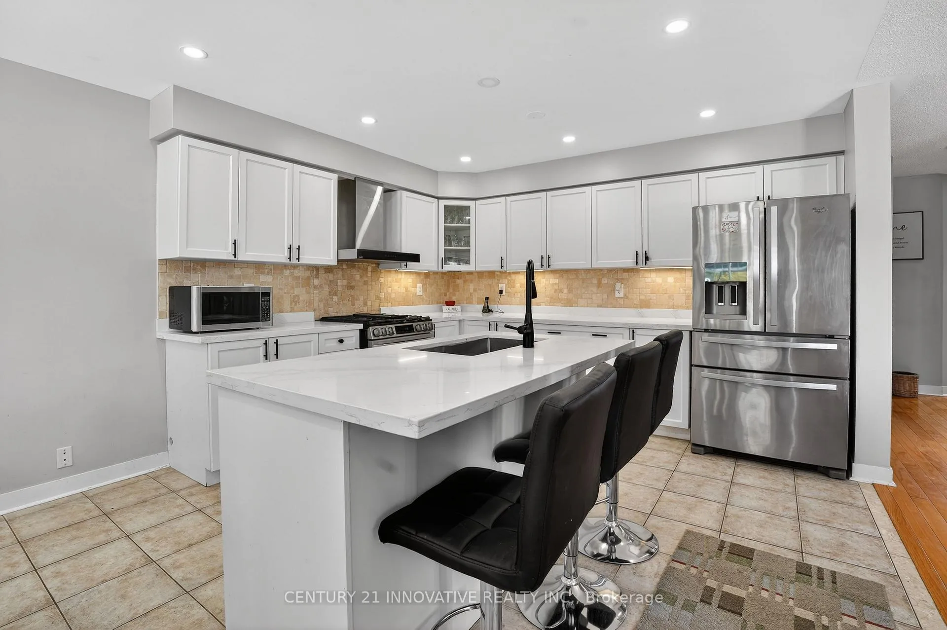 Photo 12 of 143 Jennings Drive, Clarington, Bowmanville — HOMEH