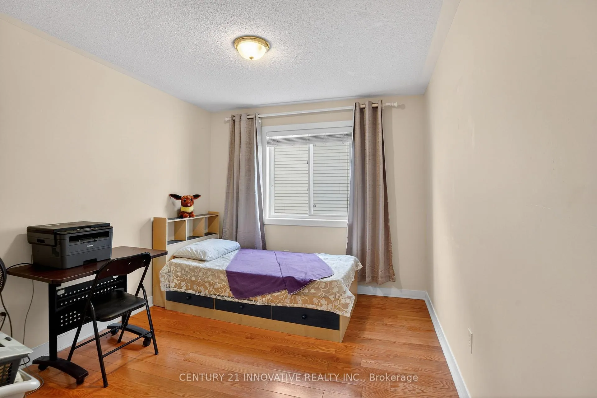 Photo 23 of 143 Jennings Drive, Clarington, Bowmanville — HOMEH