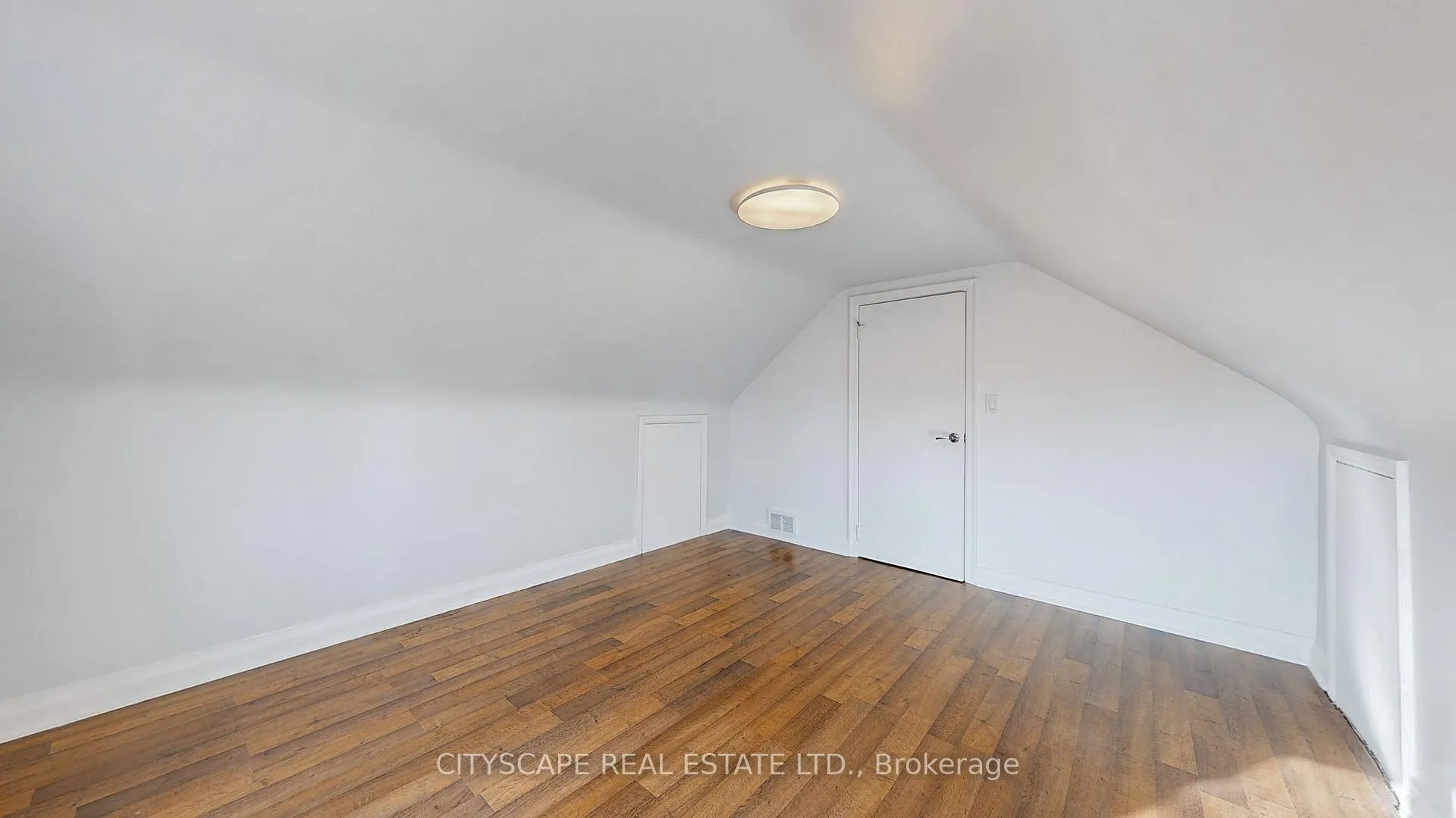 Photo 26 of 39 Woodward Avenue, Brampton, Brampton North — HOMEH