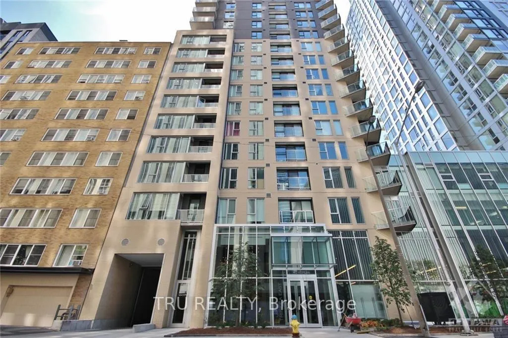 Front of Unit 1404, 40 Nepean Street