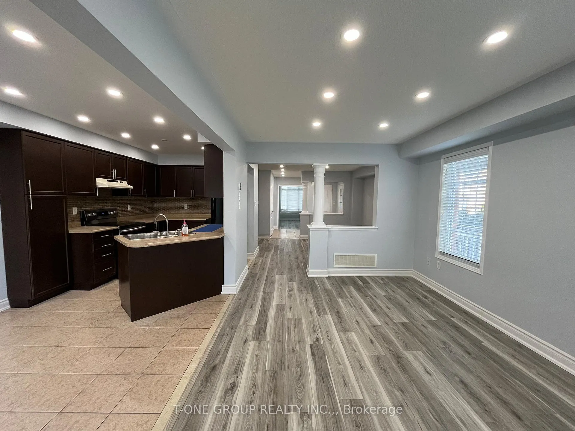 Photo 11 of 1667 Frolis Street, Oshawa, Taunton — HOMEH