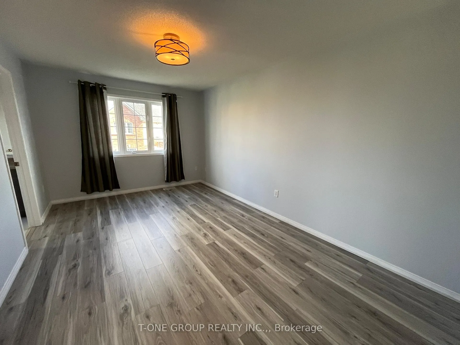 Photo 23 of 1667 Frolis Street, Oshawa, Taunton — HOMEH