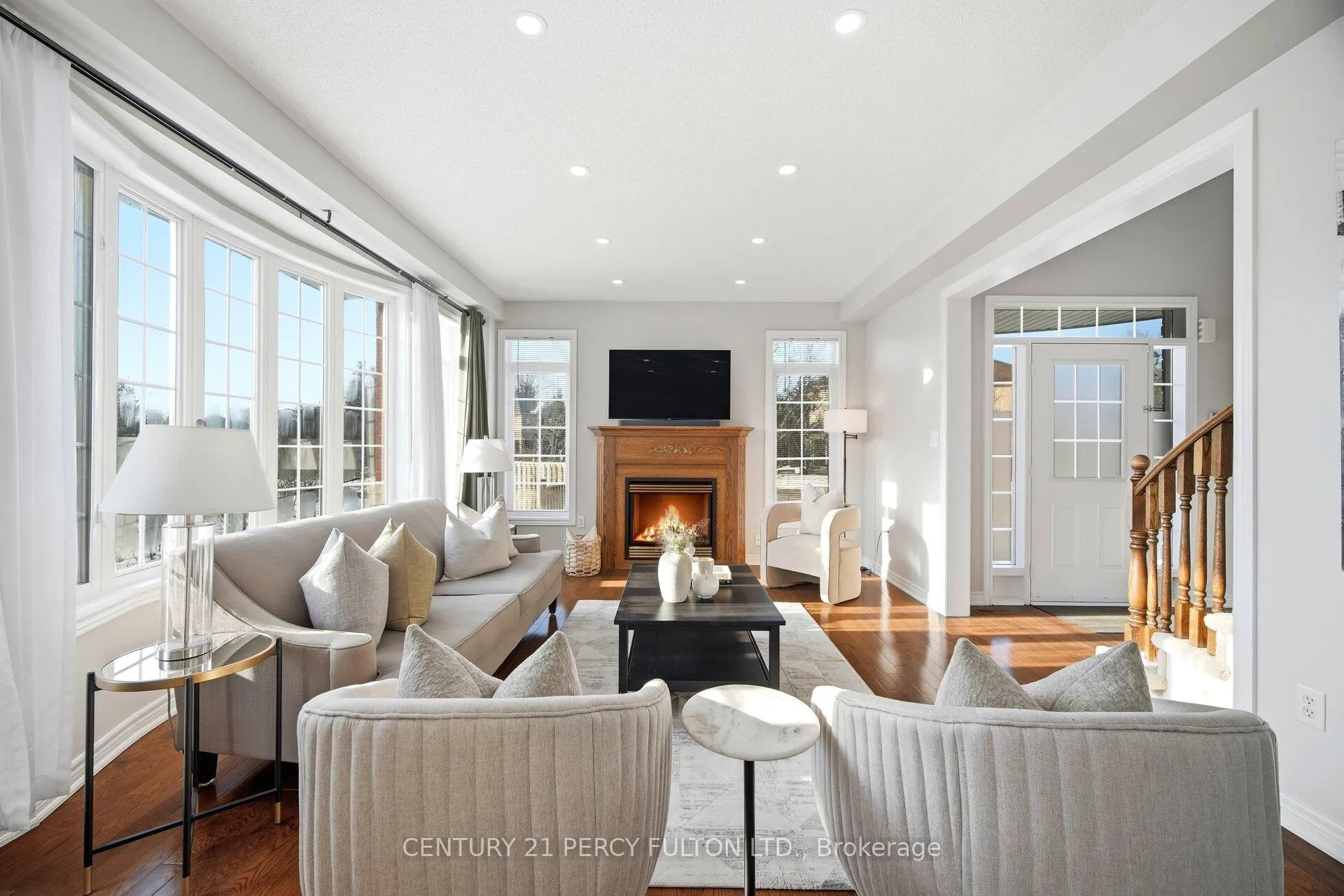 Photo 4 of Unit 1, 301 Strouds Lane, Pickering, Highbush — HOMEH