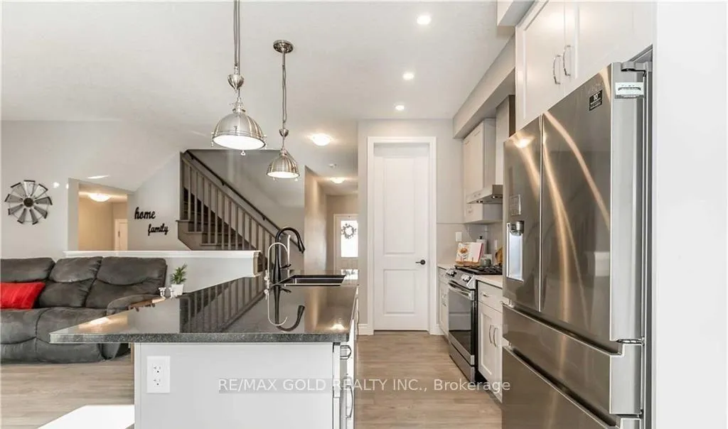 Photo 6 of 971 Wright Drive, Midland — HOMEH