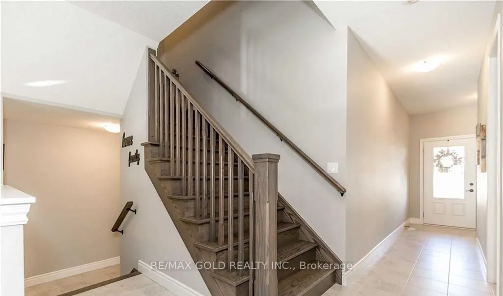 Photo 11 of 971 Wright Drive, Midland — HOMEH