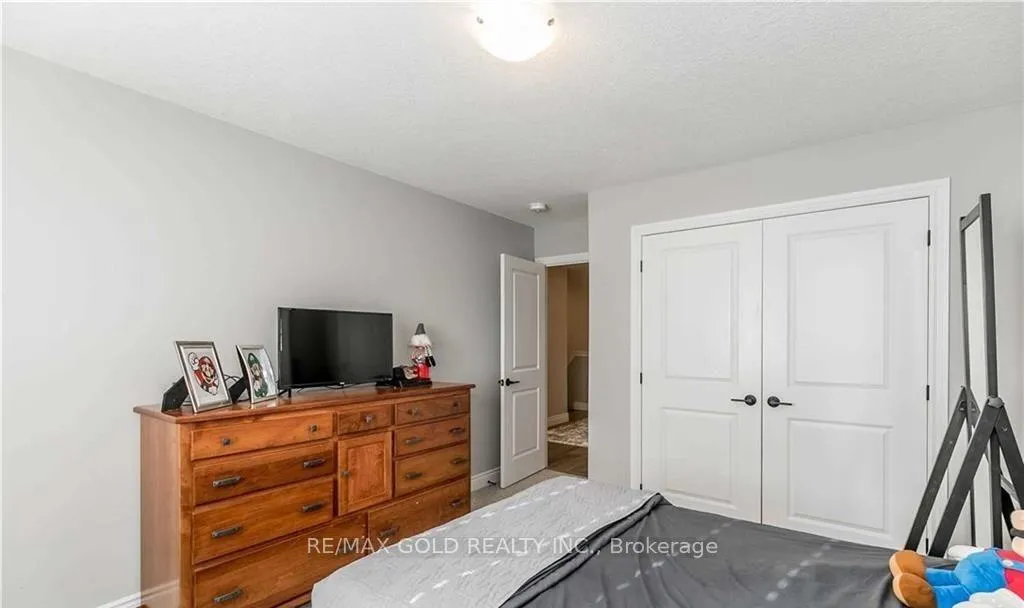 Photo 18 of 971 Wright Drive, Midland — HOMEH